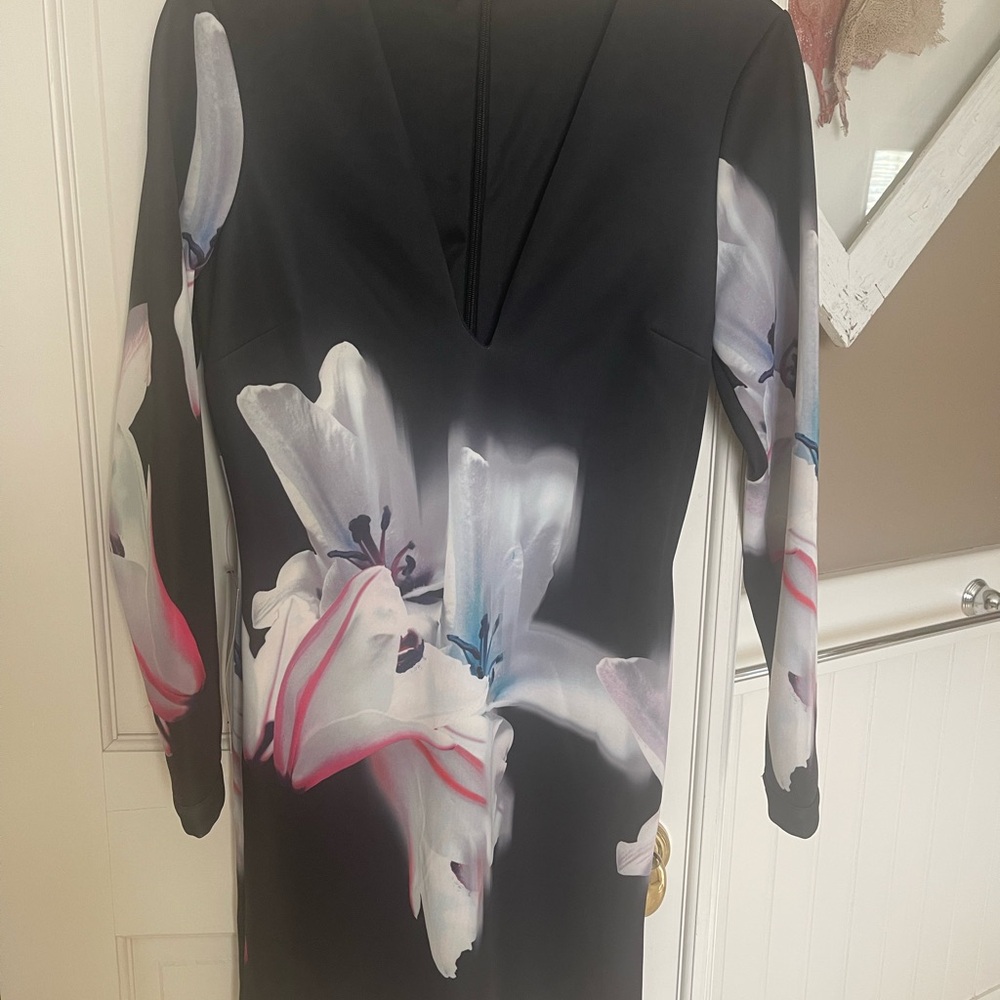 Bebe Fitted Floral Black and White Dress